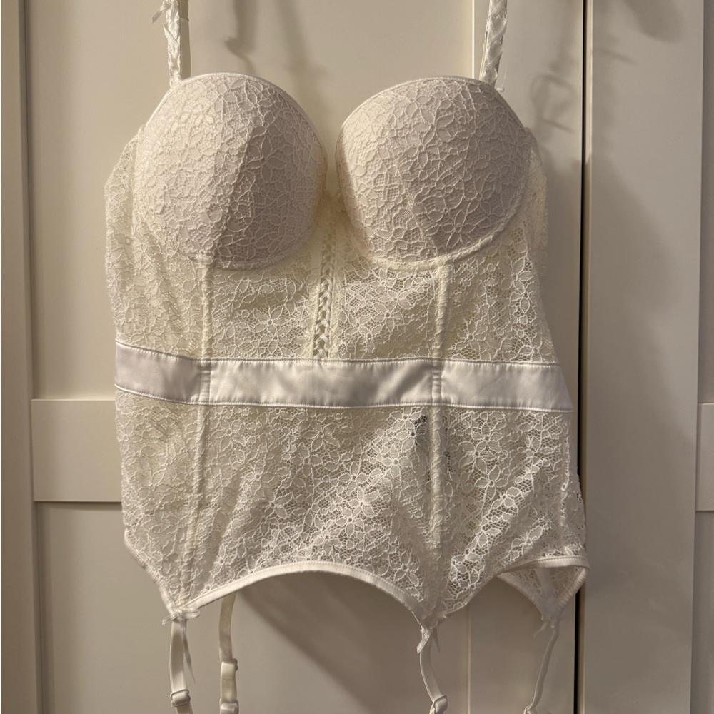 Etam Elegant Lace Bustier in Cream-36C